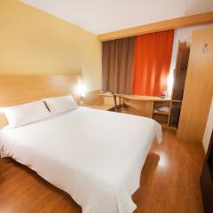 Гостиница Ibis Ярославль Центр 3* Стандартный номер с двуспальной кроватью фото 2