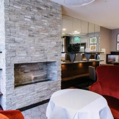 Гостиница DoubleTree by Hilton Tyumen в Тюмени - забронировать гостиницу DoubleTree by Hilton Tyumen, цены и фото номеров Тюмень интерьер отеля