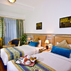Landmark Plaza Hotel комната для гостей