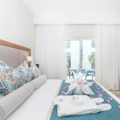 Отель Be Live Collection Punta Cana - All Inclusive 3* Номер Делюкс улучшенный Swim up с различными типами кроватей фото 2