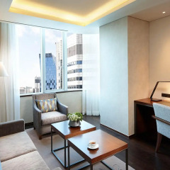 Lotte City Hotel Myeongdong 4* Улучшенный люкс с различными типами кроватей фото 3