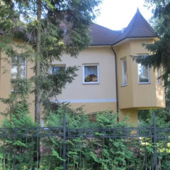 Гостиница Гостевой Дом Навигатор в Светлогорске отзывы, цены и фото номеров - забронировать гостиницу Гостевой Дом Навигатор онлайн Светлогорск вид на фасад фото 2