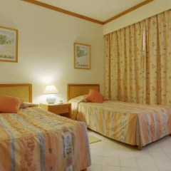 Muthu Oura Praia Hotel 4* Улучшенные апартаменты с 2 отдельными кроватями