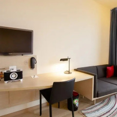 Отель Scandic Hamburg Emporio 4* Улучшенный номер с различными типами кроватей фото 3