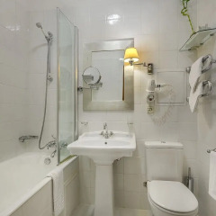 Гостиница Амбассадори 4* Номер Комфорт с разными типами кроватей фото 3
