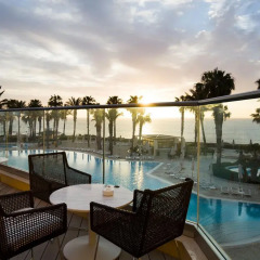 Отель Hilton Malta бассейн фото 2