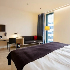 Отель Scandic Hamburg Emporio 4* Улучшенный номер с различными типами кроватей фото 2