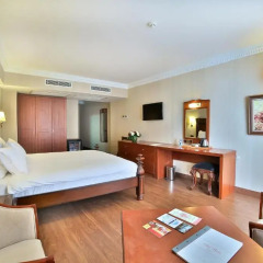 Lady Diana Hotel 4* Люкс с различными типами кроватей