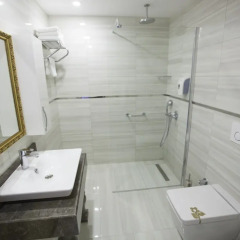 Отель Azura Deluxe Resort & Spa - All Inclusive ванная
