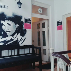 11th Hour Cinema Hostel Будапешт интерьер отеля