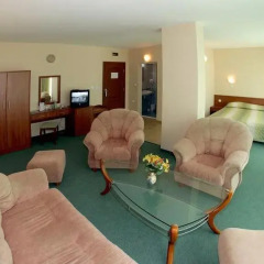 L&B Hotel комната для гостей фото 10