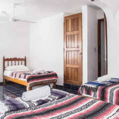 Отель Hostel Paradise Bed&Breakfast Мексика, Канкун - отзывы, цены и фото номеров - забронировать отель Hostel Paradise Bed&Breakfast онлайн комната для гостей фото 2
