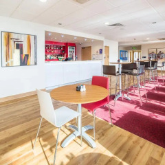 Отель Travelodge London Central Tower Bridge гостиничный бар
