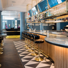 Отель The Trafalgar St. James London, Curio Collection by Hilton гостиничный бар фото 4