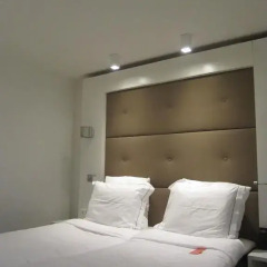 Hotel JL No76 4* Стандартный семейный номер с различными типами кроватей