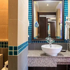 Отель Blue Ocean Beach Resort ванная фото 2