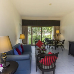 Отель Amora Beach Resort Phuket комната для гостей фото 7
