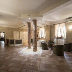 Hotel Sesmones Корнельяно Лауденсе интерьер отеля