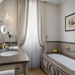 Hotel Danieli, a Luxury Collection Hotel, Venice 5* Улучшенный люкс с различными типами кроватей фото 6