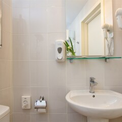 Гостиница Невский Астер 3* Улучшенный номер с двуспальной кроватью фото 2