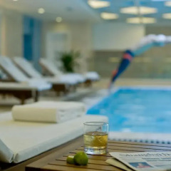 Отель DoubleTree by Hilton Shanghai Jing'an Китай, Шанхай - отзывы, цены и фото номеров - забронировать отель DoubleTree by Hilton Shanghai Jing'an онлайн бассейн фото 2