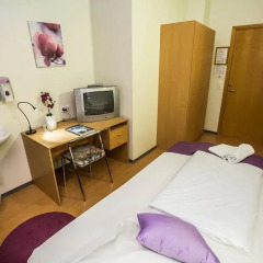 Отель The Capital-Inn Стандартный номер с различными типами кроватей фото 3