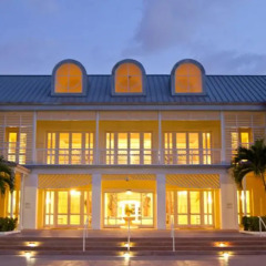 Отель Grand Lucayan Resort вид на фасад