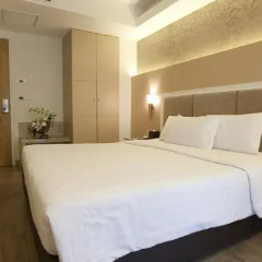 Отель Prestige Suites Bangkok Бангкок комната для гостей фото 16