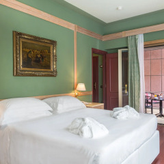Hotel Beverly Hills комната для гостей