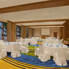 Отель DoubleTree by Hilton Resort & Spa Marjan Island фото 2