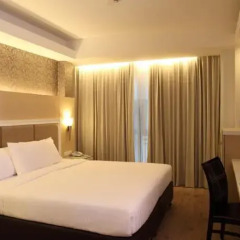 Отель Prestige Suites Bangkok Бангкок комната для гостей фото 14