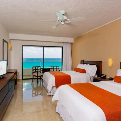 Отель Flamingo Cancun Resort 3* Номер у бассейна с различными типами кроватей