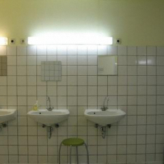 Отель Amadeus Hostel Berlin Германия, Берлин - 5 отзывов об отеле, цены и фото номеров - забронировать отель Amadeus Hostel Berlin онлайн ванная