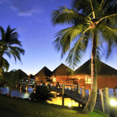 Отель InterContinental Resort Tahiti Французская Полинезия, Фааа - 1 отзыв об отеле, цены и фото номеров - забронировать отель InterContinental Resort Tahiti онлайн пляж