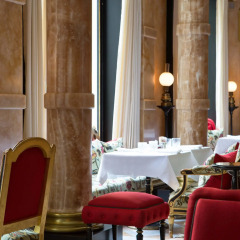 Отель La Reserve Paris Hotel & Spa Франция, Париж - отзывы, цены и фото номеров - забронировать отель La Reserve Paris Hotel & Spa онлайн интерьер отеля фото 8