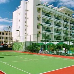 Que Huong Hotel спортивное сооружение