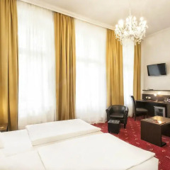 Hotel California Kurfürstendamm 35 4* Улучшенный номер с двуспальной кроватью