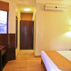 Отель Clarks Inn Kailash Colony комната для гостей