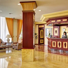 Отель Grupotel Santa Eulària & Spa - Adults Only интерьер отеля