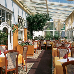 Hotel - Restaurant Kurhaus Klotzsche питание фото 2