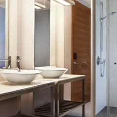 Отель Aloft London Excel 4* Стандартный номер с различными типами кроватей фото 3