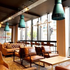 Отель Doubletree By Hilton Piccadilly Манчестер гостиничный бар фото 6