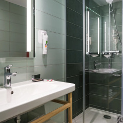 Отель ibis Styles Paris Gare Saint Lazare ванная