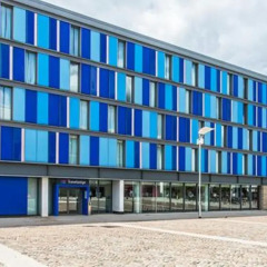 Отель Travelodge Hatfield Central вид на фасад фото 2