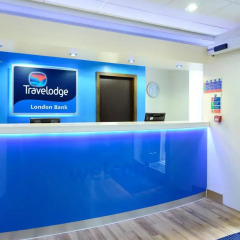 Travelodge London Central Bank Hotel интерьер отеля
