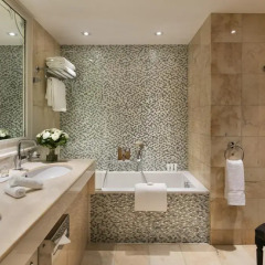 Hotel Barriere Le Majestic 5* Улучшенный люкс с двуспальной кроватью фото 8
