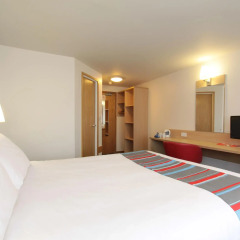 Отель Travelodge London City Airport комната для гостей фото 4
