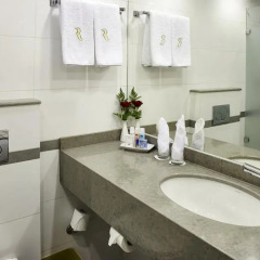 Ramada Jerusalem Израиль, Иерусалим - отзывы, цены и фото номеров - забронировать отель Ramada Jerusalem онлайн ванная фото 2