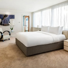 Отель The May Fair, A Radisson Collection 5* Улучшенный люкс с различными типами кроватей фото 6