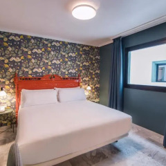 Отель Petit Palace Puerta de Triana 3* Небольшой двухместный номер с различными типами кроватей фото 2